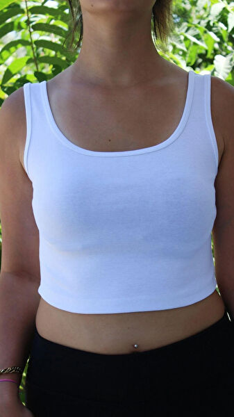 Afri Kadın Atlet, Body