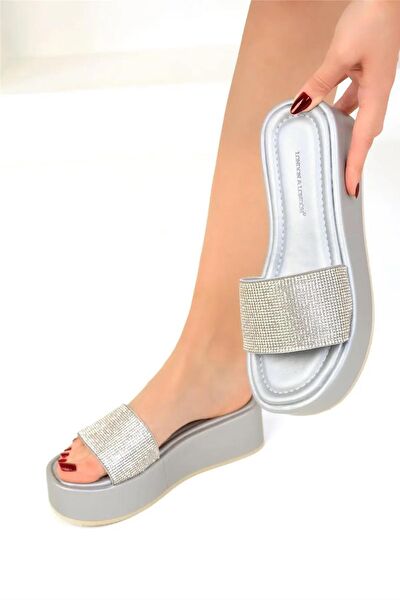 Homiro Kadın Terlik