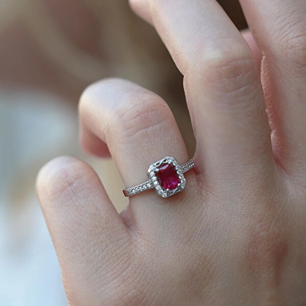 Necati Gün Kadın Yüzük