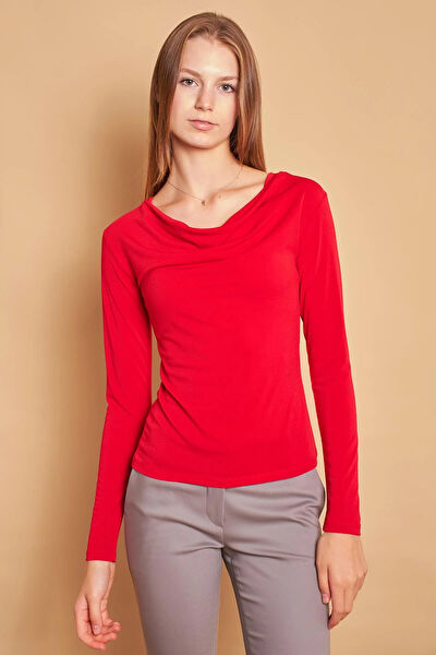 Jument Kadın Atlet, Body