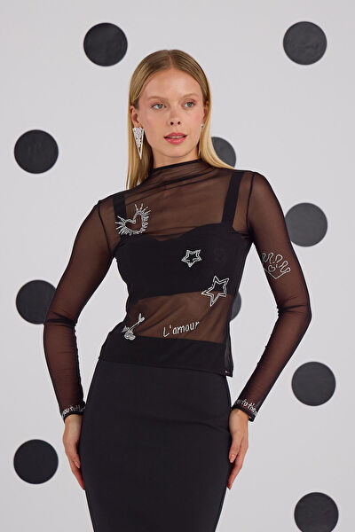 Nok İstanbul Kadın Atlet, Body