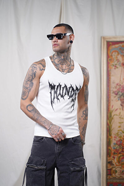 King Brich Erkek Atlet, Fanila