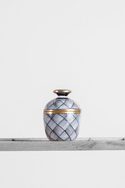 Lasttouch Interiors Vazo, Saksı