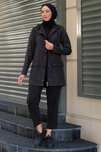 Hafsa Mina Pardösü, Kap