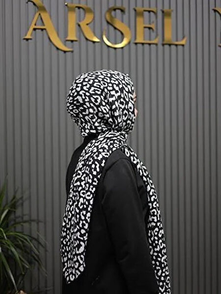 Eyfel Şal, Eşarp ve Aksesuarı