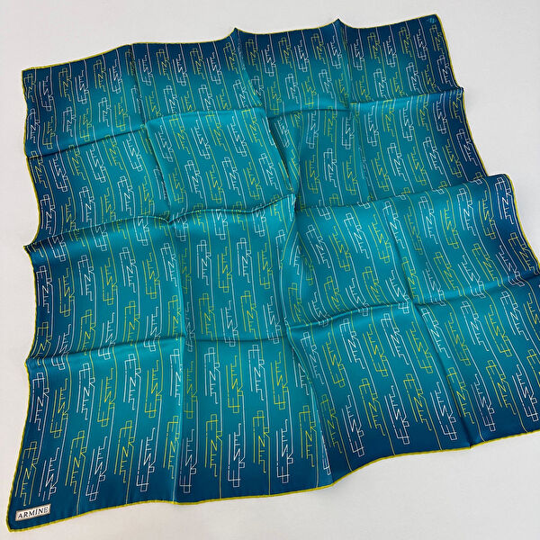 Armine Şal, Eşarp ve Aksesuarı