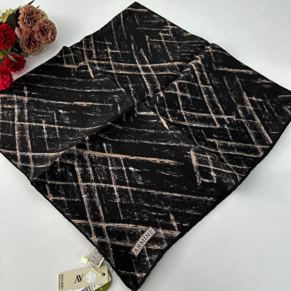 Armine Şal, Eşarp ve Aksesuarı