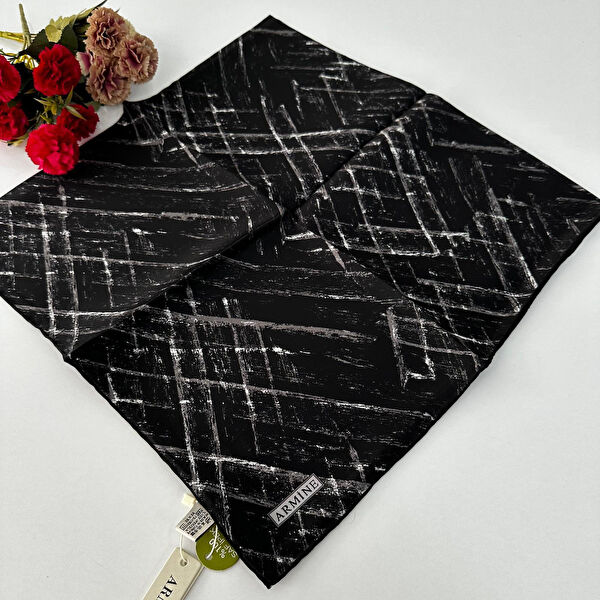 Armine Şal, Eşarp ve Aksesuarı