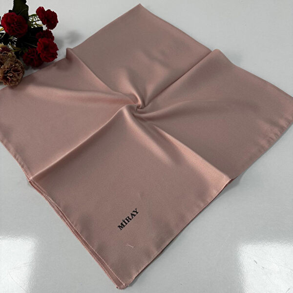 Miray Şal, Eşarp ve Aksesuarı