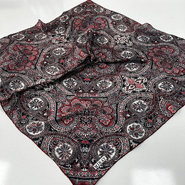 Miray Şal, Eşarp ve Aksesuarı