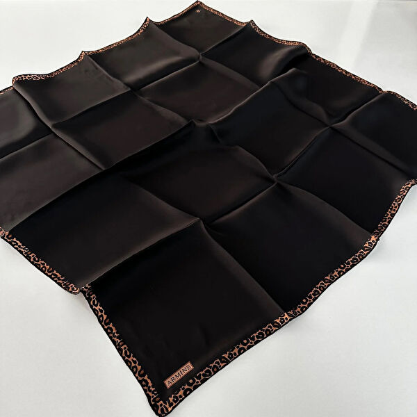 Armine Şal, Eşarp ve Aksesuarı