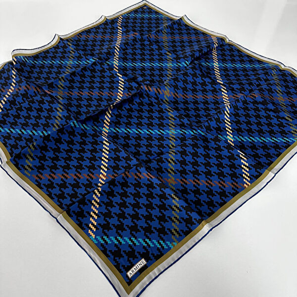 Armine Şal, Eşarp ve Aksesuarı