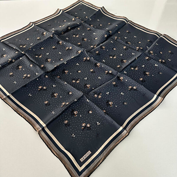 Armine Şal, Eşarp ve Aksesuarı