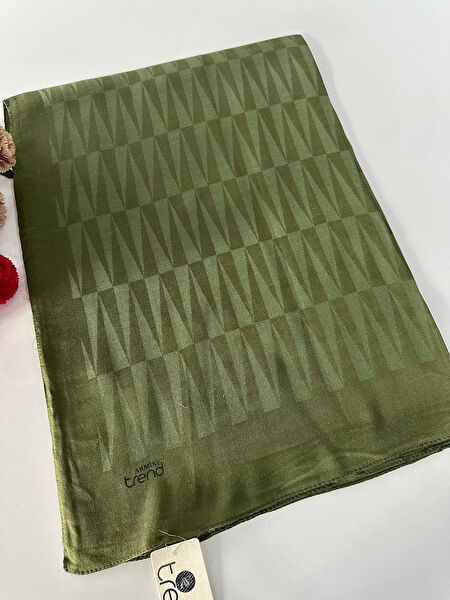 Armine Şal, Eşarp ve Aksesuarı