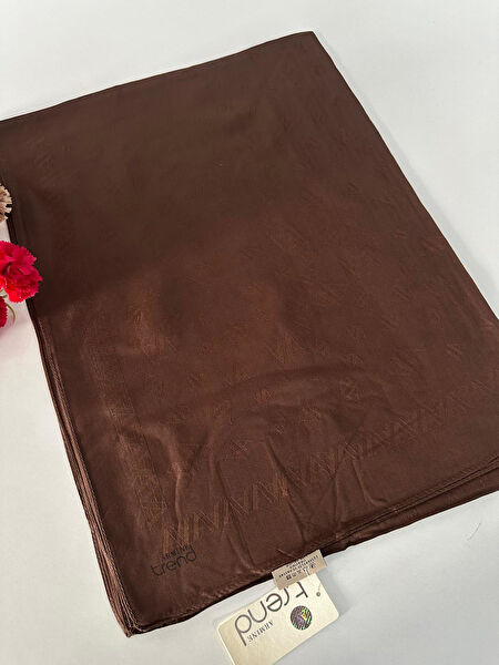 Armine Şal, Eşarp ve Aksesuarı