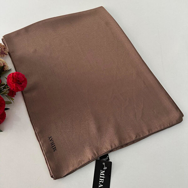 Miray Şal, Eşarp ve Aksesuarı