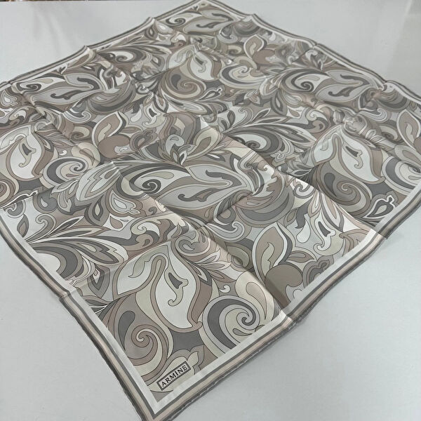 Armine Şal, Eşarp ve Aksesuarı