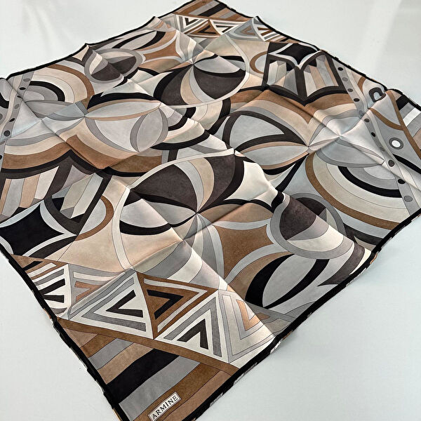 Armine Şal, Eşarp ve Aksesuarı