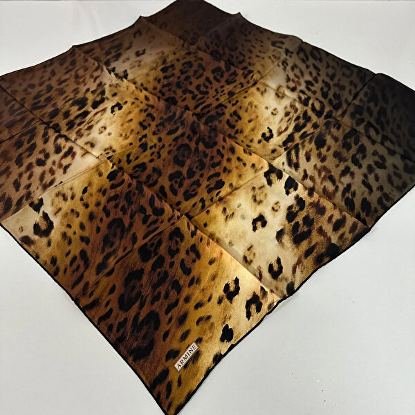 Armine Şal, Eşarp ve Aksesuarı