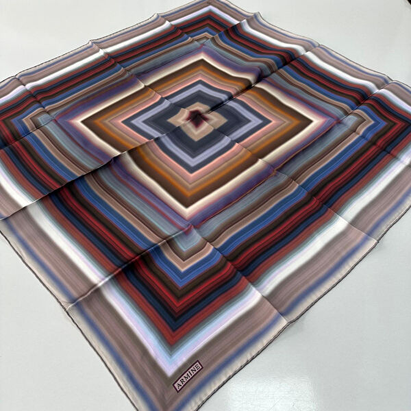 Armine Şal, Eşarp ve Aksesuarı