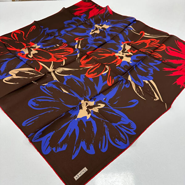 Armine Şal, Eşarp ve Aksesuarı