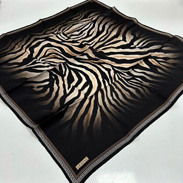 Armine Şal, Eşarp ve Aksesuarı