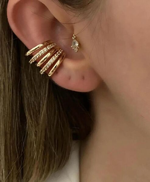 BY SENA KAHRAMAN Küpe