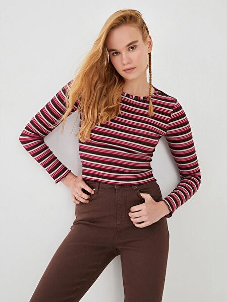 LC Waikiki Kadın Triko, Kazak