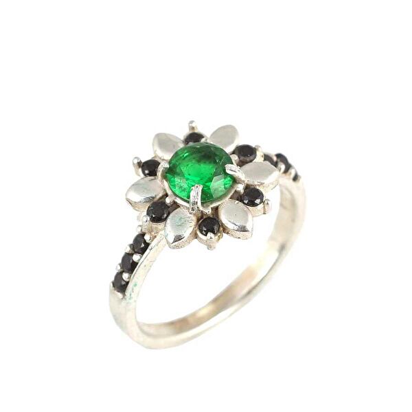 Nusret Takı Kadın Yüzük