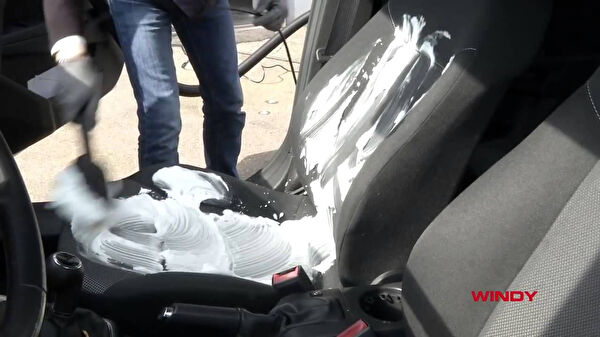 Lavor Zemin ve Cam Temizleme Makineleri