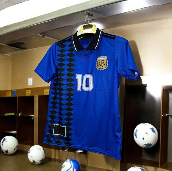 Bite Nose Futbol Forma, Şort