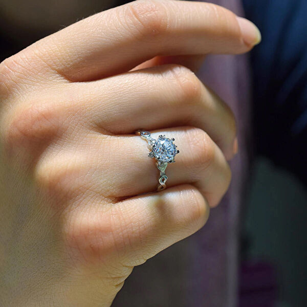 Lilarote Altın Yüzük