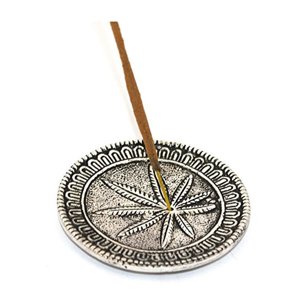 By Nevser Oda Kokusu