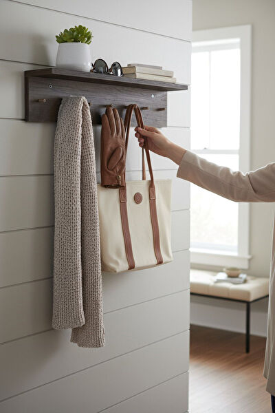 Baresmu Kapı, Duvar Askılığı