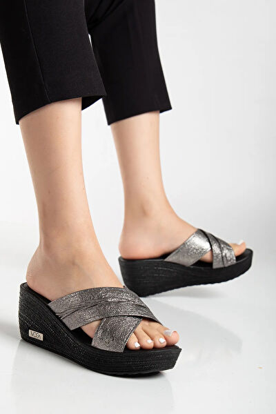 Genetti Kadın Terlik