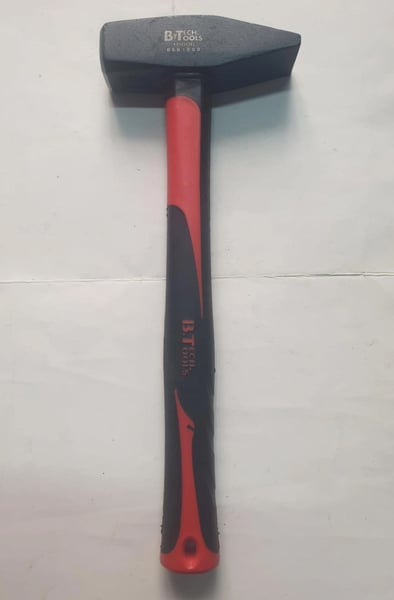 İZELTAŞ Çekiç, Keser
