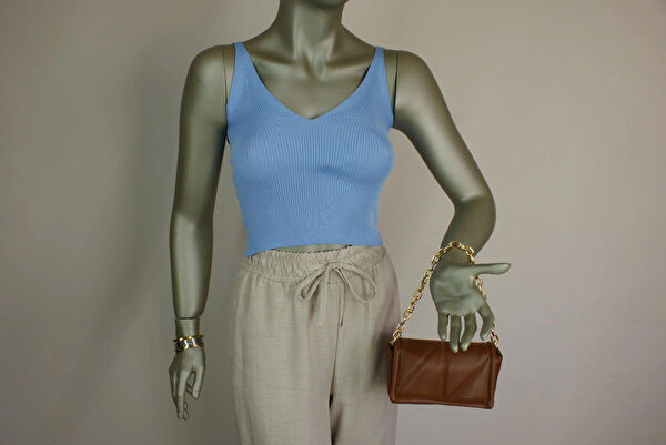 İvita Kadın Atlet, Body