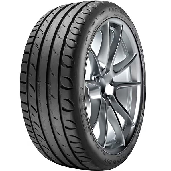 Taurus Oto Lastikler (245/45R18)
