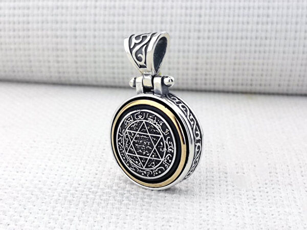 Takıhan Kolye, Zincir, Künye