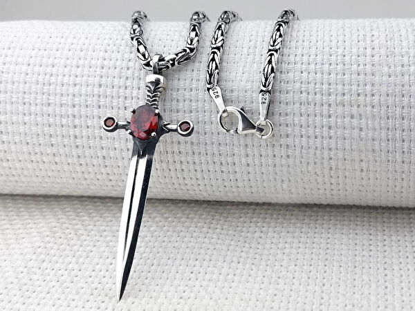 Takıhan Kolye, Zincir, Künye