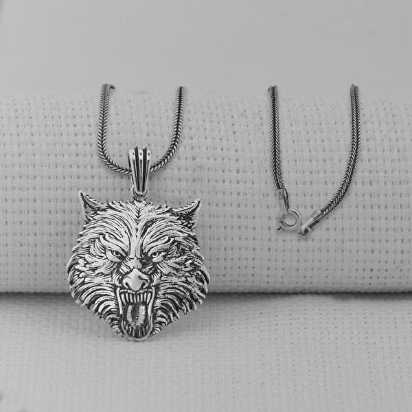 Takıhan Kolye, Zincir, Künye