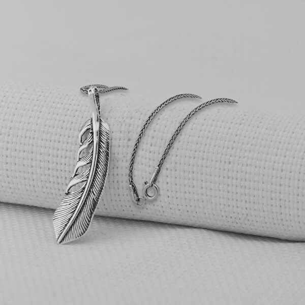 Takıhan Kolye, Zincir, Künye