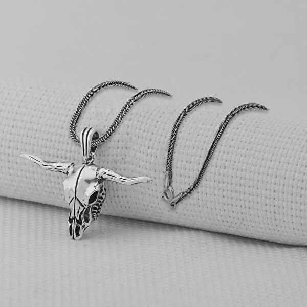 Takıhan Kolye, Zincir, Künye