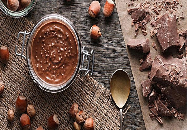 El Yapımı Fındık Ezmesi