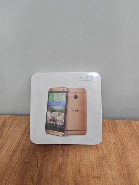 hTc Teşhir Cep Telefonu ve Aksesuarları