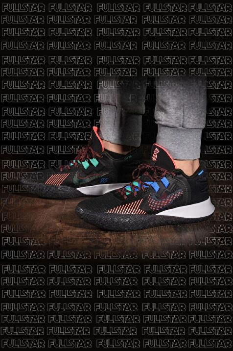 Kyrie flytrap siyah top