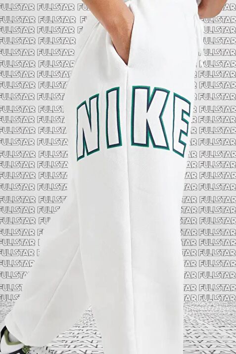 Nike sweatpants loose fit deals