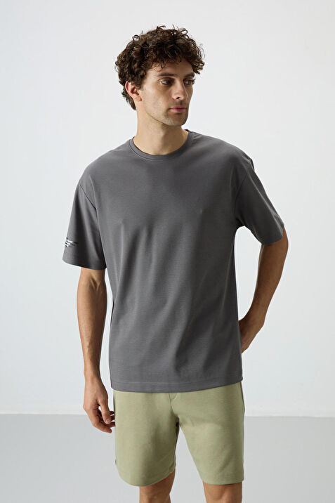 Koyu Gri Pamuklu Kal n Yuzeyi Dokulu Oversize Fit Bask l Erkek T Shirt 88369 XXL Fiyatlar ve Modelleri Pazarama